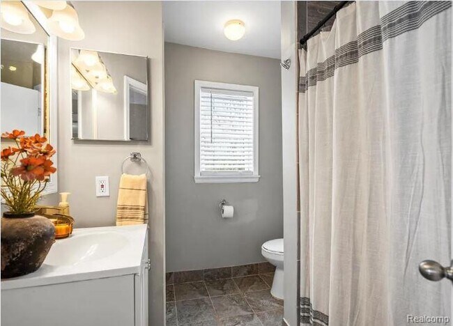 Building Photo - 71271 McVicar Rd