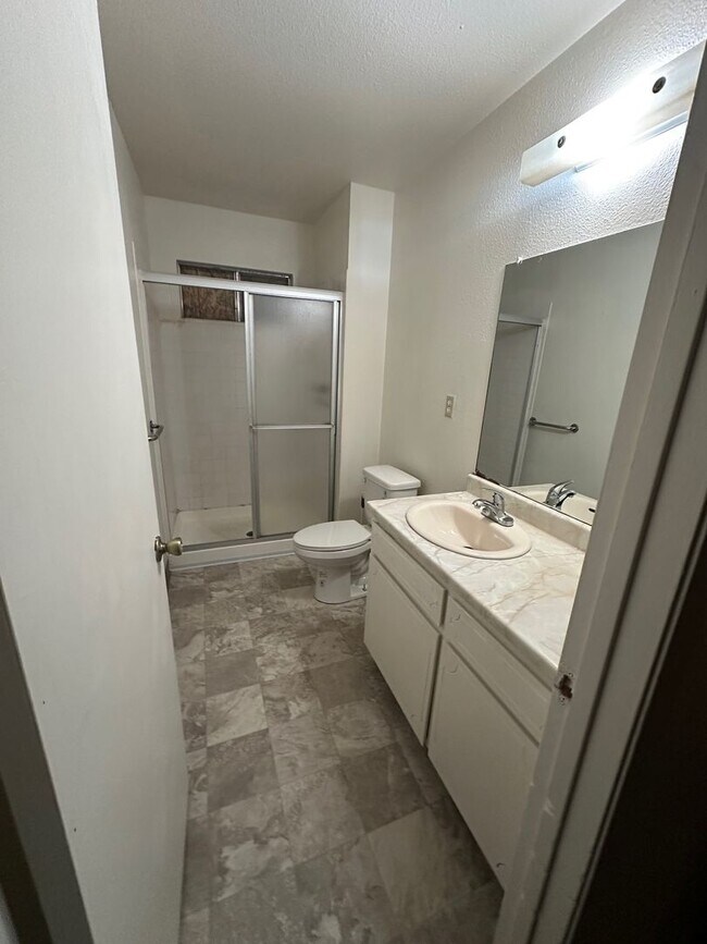 Building Photo - Affordable 4 Bedroom Home Recently Updated