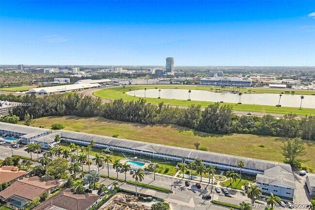 Building Photo - 600 Layne Blvd