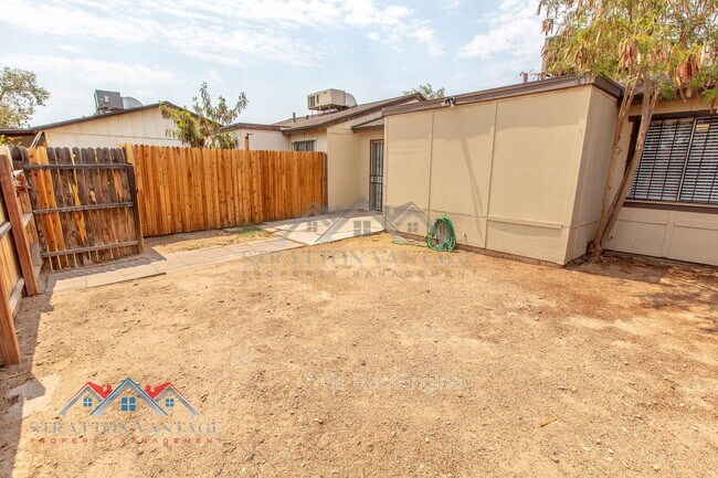 Building Photo - 3120 N 67th Ln