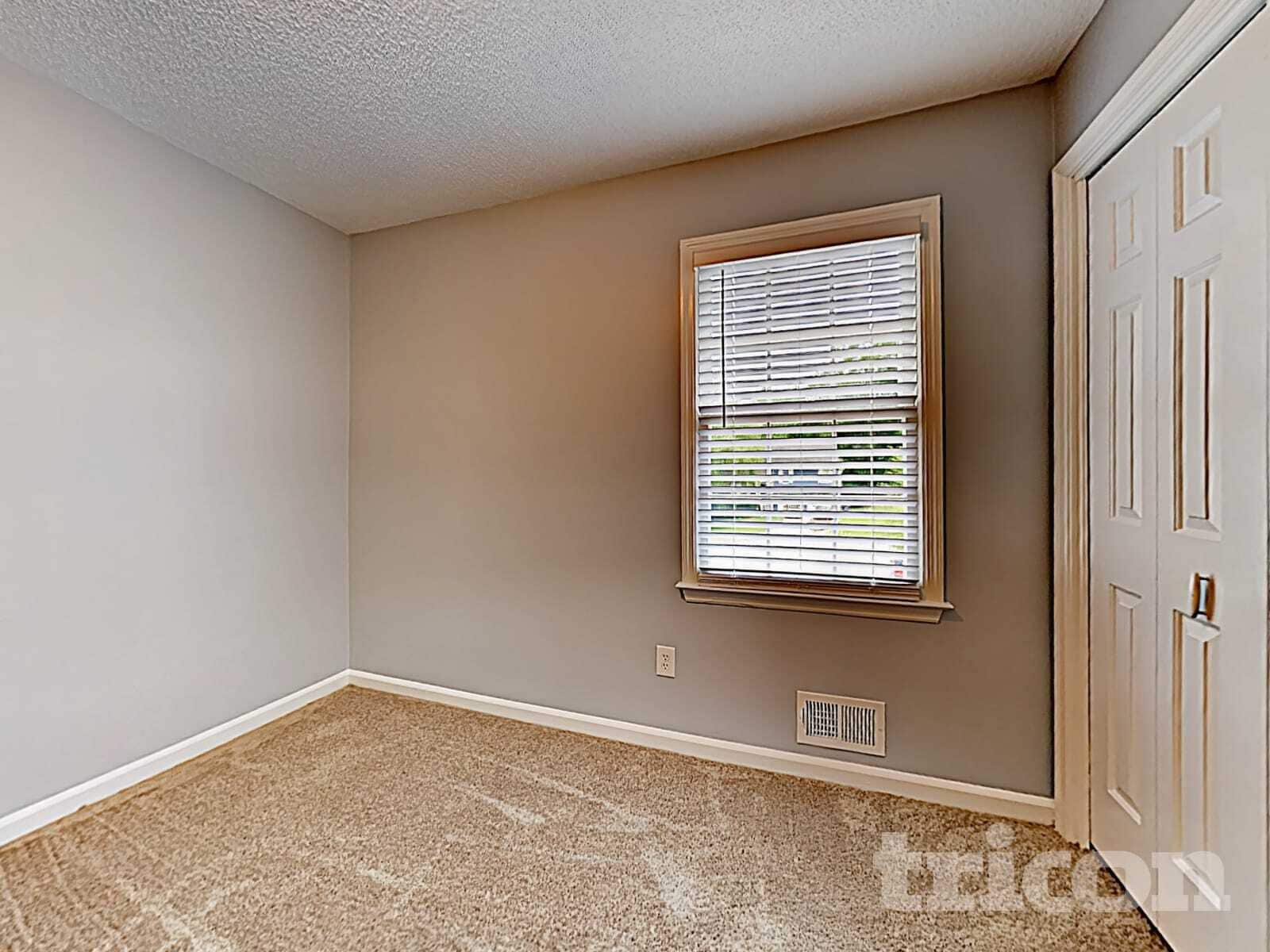 Building Photo - 2909 Buckskin Trail SW