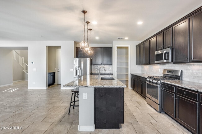 Building Photo - 9944 W Louise Dr