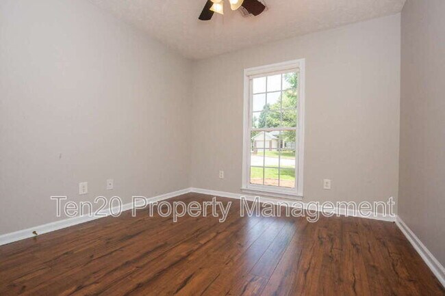 Building Photo - 1018 Sugar Mill Dr