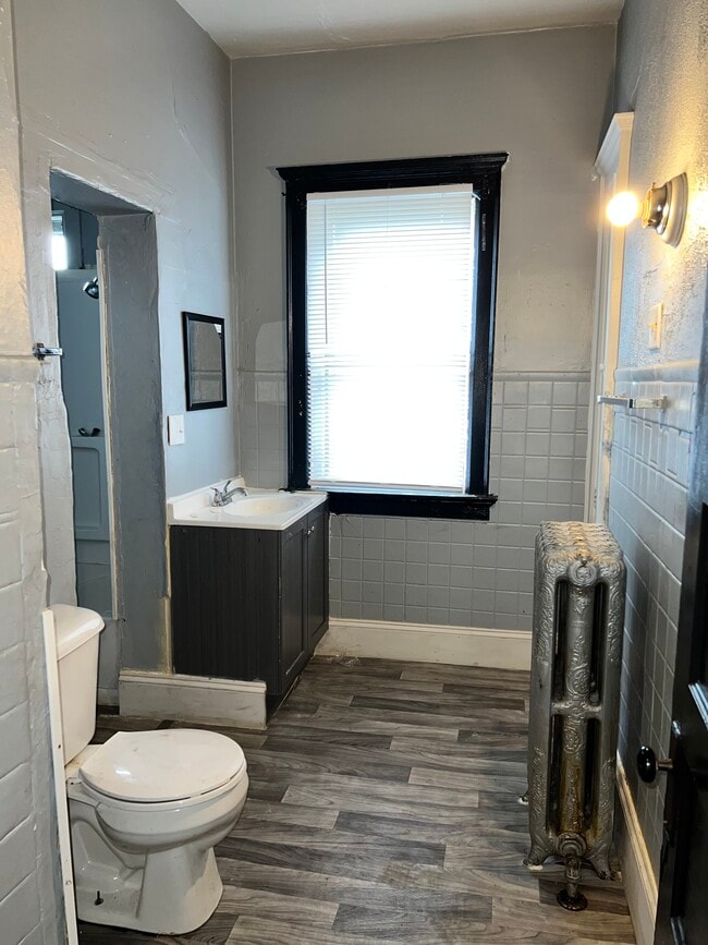 Building Photo - 1639 N 33rd St