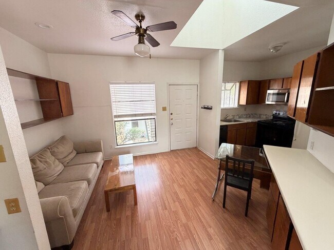 Building Photo - 7901 Cambridge St