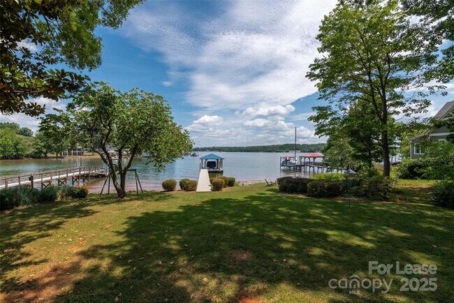 Building Photo - 5006 Kiser Island Rd