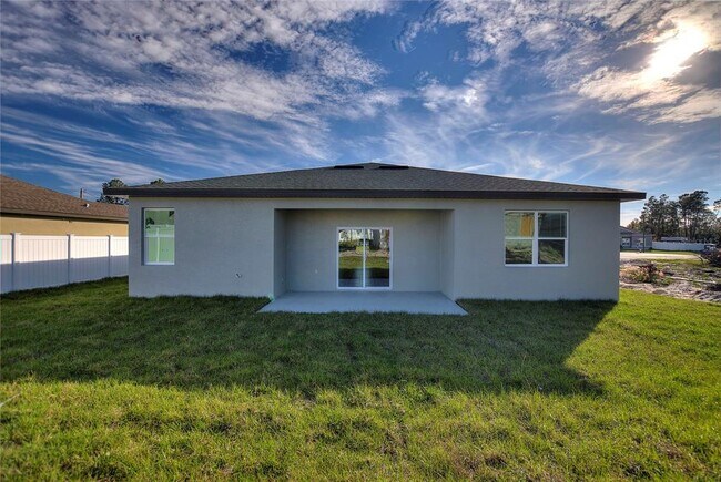 Building Photo - 119 Tulip Ln