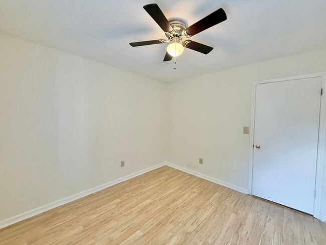 Building Photo - 306 Applecross Dr