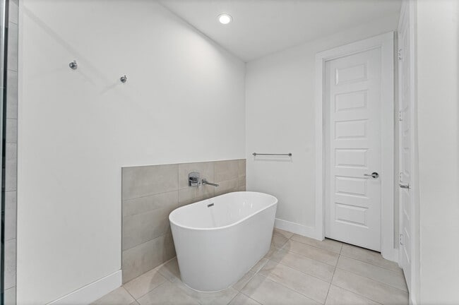 Building Photo - 5418 Robusto Pl