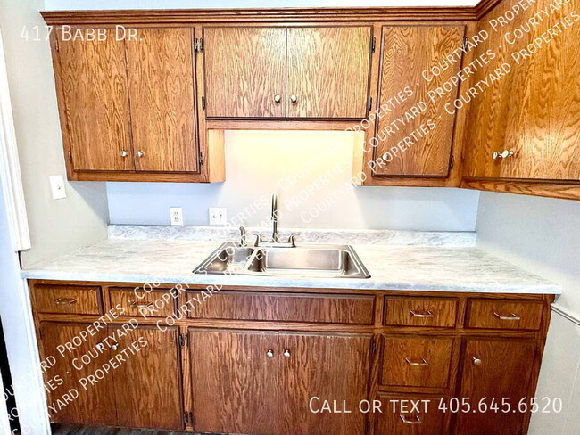 Building Photo - 417 Babb Dr
