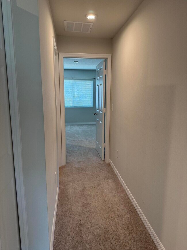 Building Photo - 3334 Franklin Square Ln