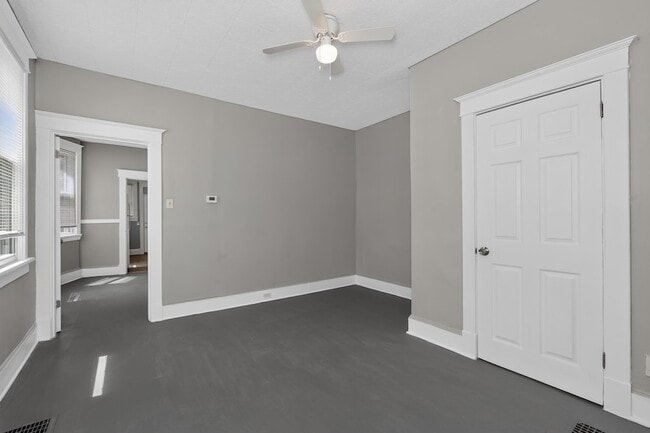 Building Photo - 2741 Dakota Ave