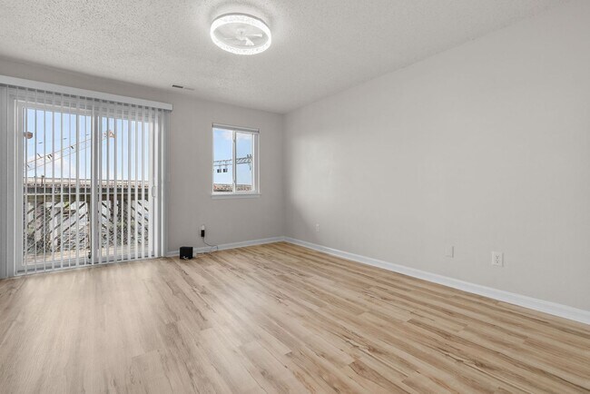 Building Photo - Beachfront 2BR/2BA Condo with Water Views in Norfolk – Water Included