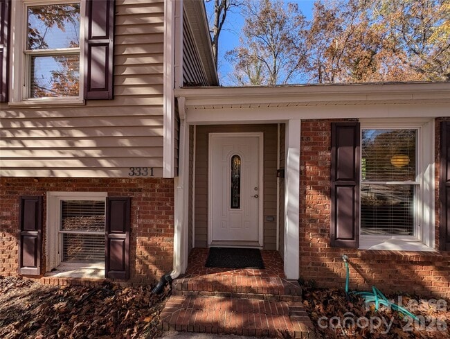 Building Photo - 3331 Donovan Pl