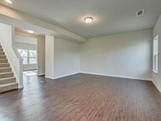 Building Photo - UP TO 2 MONTHS FREE RENT WITH 12 OR 24 MO LEASE!  PET FRIENDLY 4BR w/ Large Fenced Yard – William...