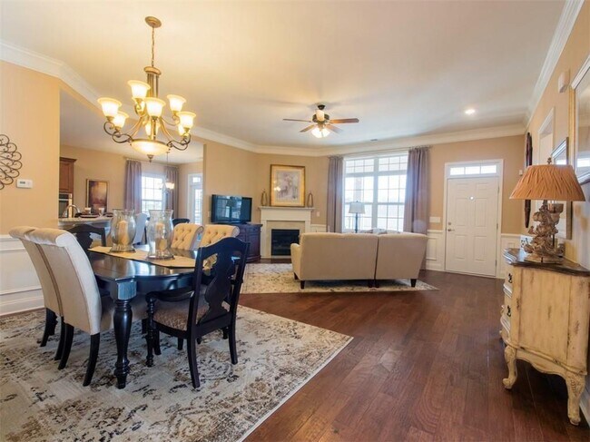 Building Photo - 3462 Lindenridge Cir