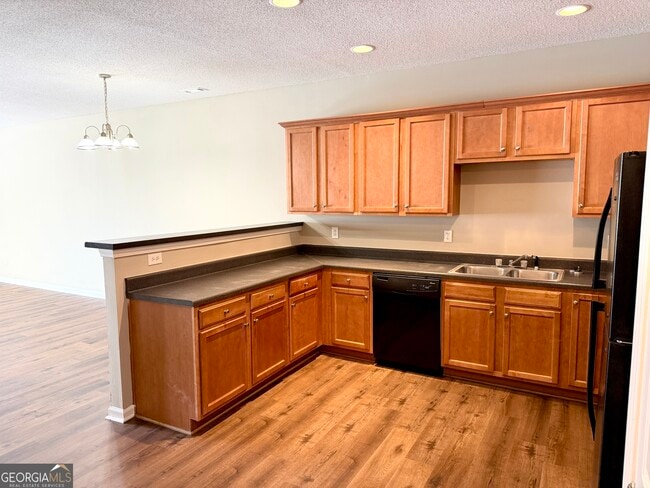 Building Photo - 8330 Oakley Cir