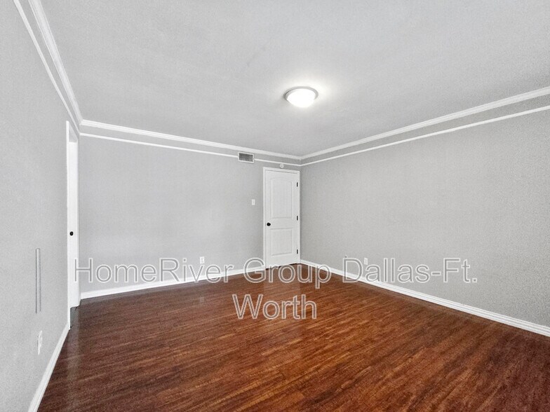 Building Photo - 6620 Eastridge Dr