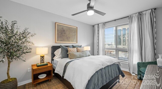 Building Photo - 1711 Commonwealth Ave