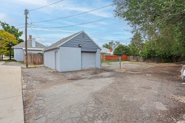 Building Photo - 722 S 700 E