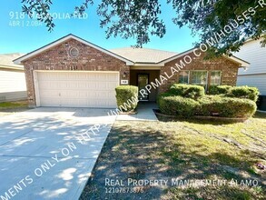 Building Photo - AVAILABLE NOW! Beautiful 4 Bedroom /2 Bath...