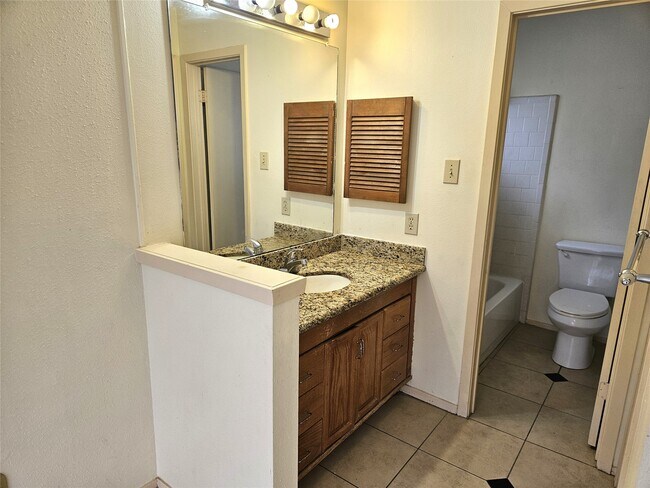 Building Photo - 8215 Summer Quail Dr