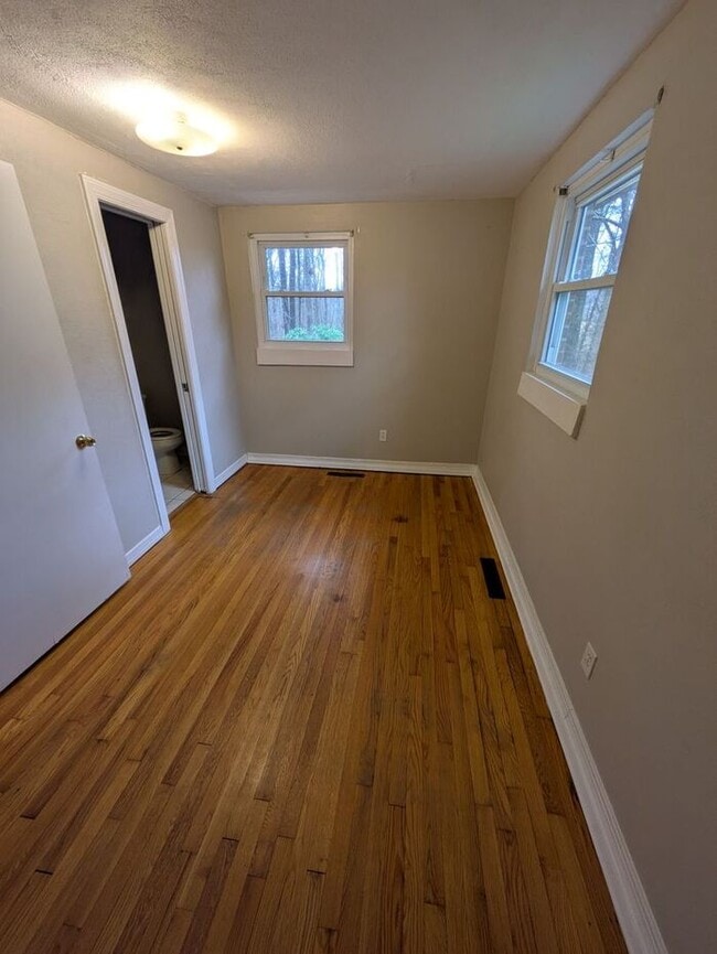 Building Photo - 3BD/2.5BA Single Family Home in Conover, NC