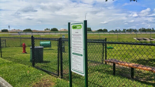 Building Photo - Gorgeous Wood Floors 1/1 condo for RENT @The Crest close to UCF