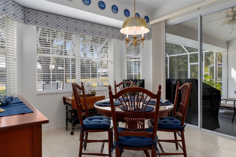 Building Photo - 2786 N Canterbury Lake Dr