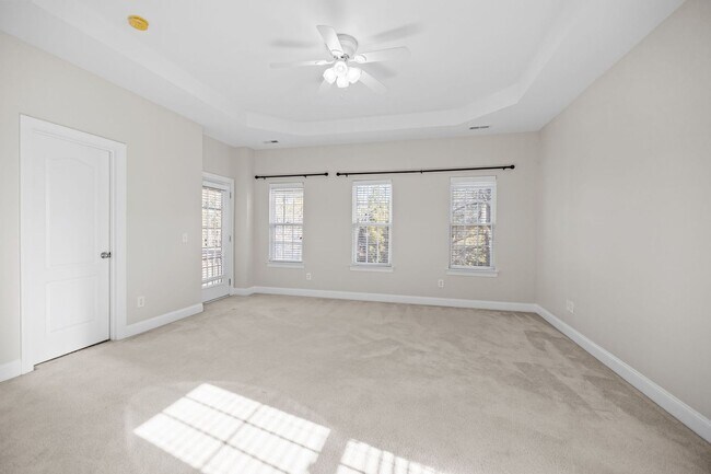 Building Photo - 10724 Alvarado Way
