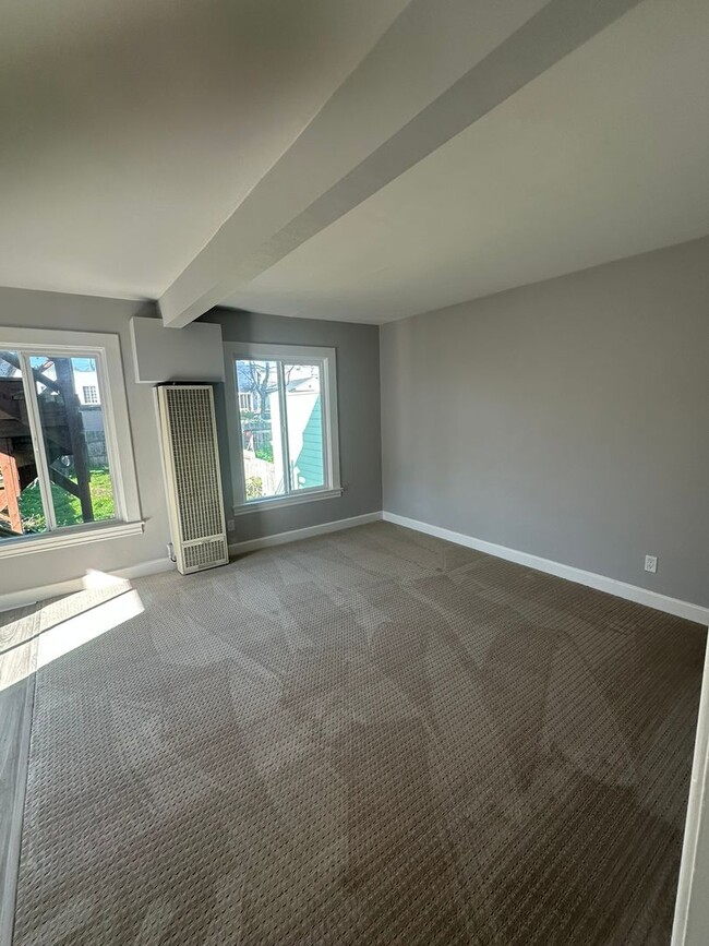 Building Photo - 1379-1383 24th Avenue