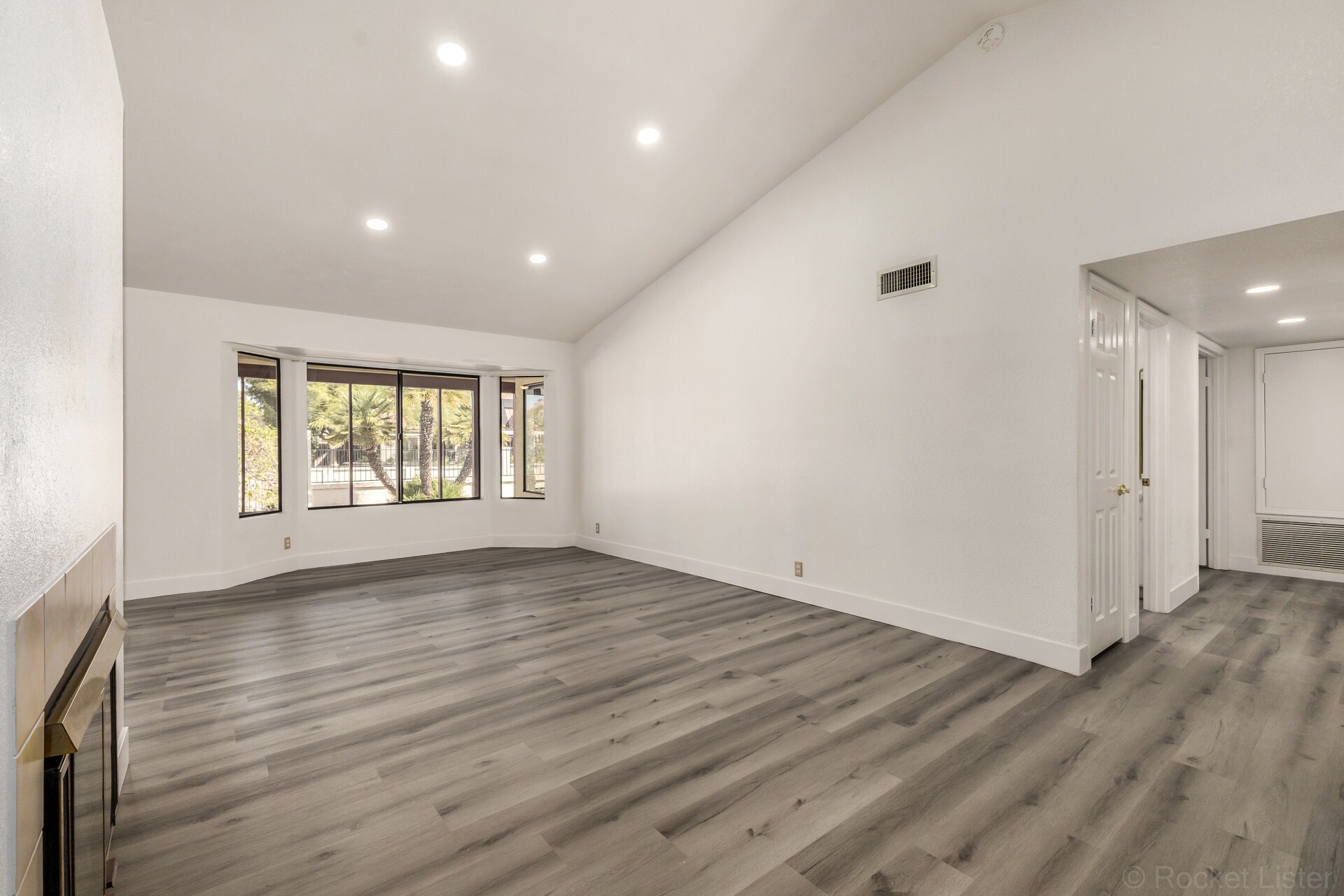 Building Photo - 7608 W McRae Way