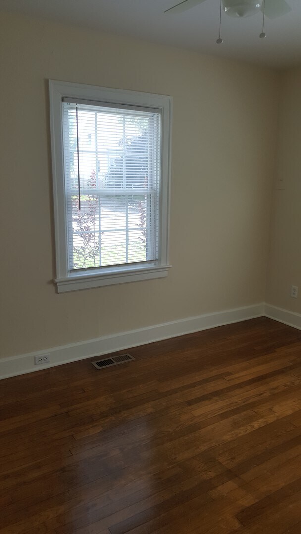 Building Photo - Pre-Leasing Now for Fall Semester 2026