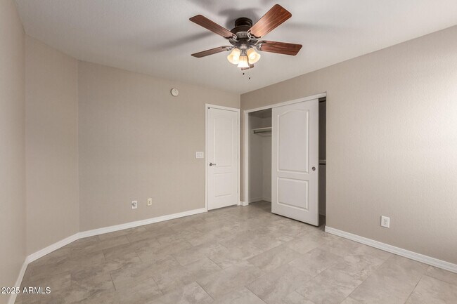 Building Photo - 3888 E Bancroft Ct