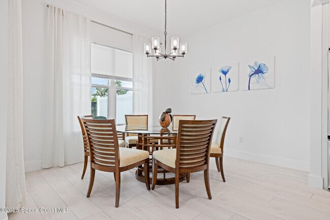 Building Photo - 1380 Windchime Ln