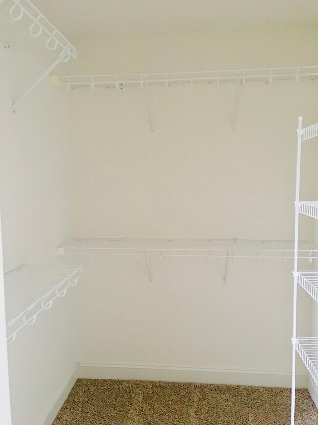 Building Photo - 102 Abaco Dr E