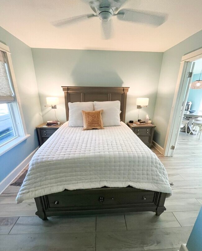 Building Photo - 3012 Avenue O 1/2