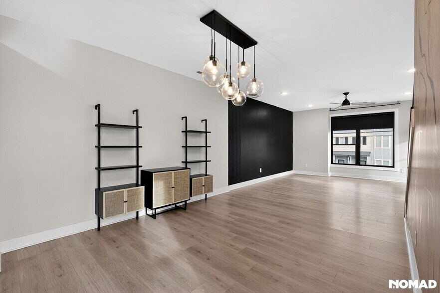 Building Photo - 215 Freeland Ln