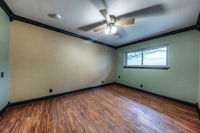 Building Photo - 10725 Joann St