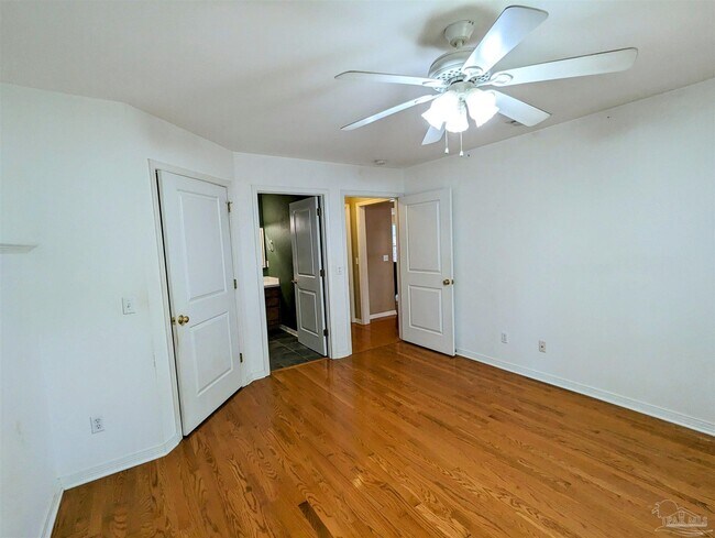 Building Photo - 9150 Stillbridge Ln