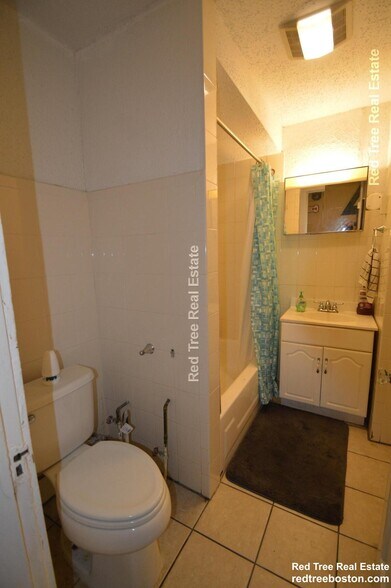 Building Photo - 74 Egmont St