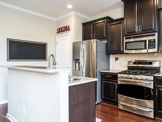 Building Photo - 1316 Cornell Pl
