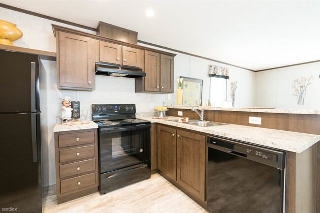 Building Photo - 1 br, 1 bath Mobile Home - Tri-Star Estate...