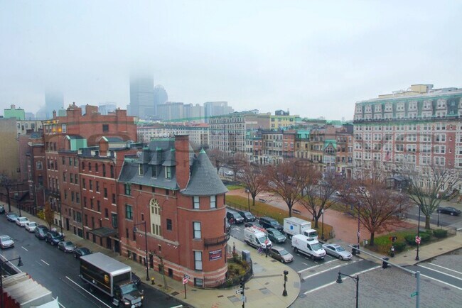 Primary Photo - 636 Beacon St