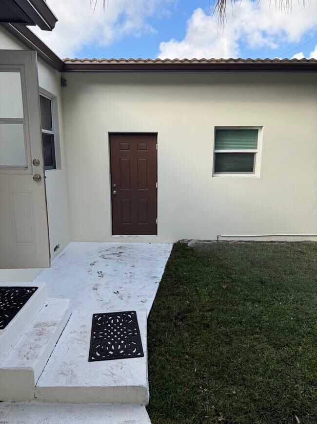 Building Photo - 133 Truxton Dr