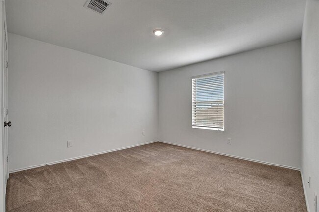 Building Photo - 1518 Carmona Ct