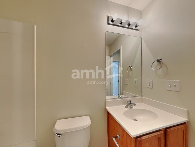 Building Photo - 770 Peachtree Meadows Cir