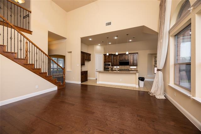 Building Photo - 513 Royal Glade Dr