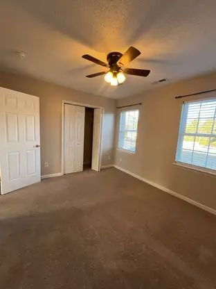 Building Photo - 809 Timberlake Trail