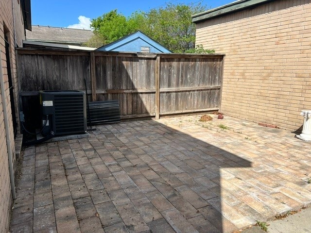 Building Photo - 7918 Prestwood Dr